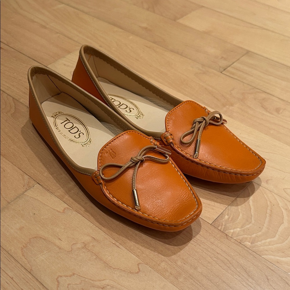 C - Tod's Women's Vibrant Orange Leather Flats